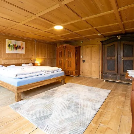 Liebevoll Sanierte In Einem Alten Bregenzerwaelderhaus Apartmán