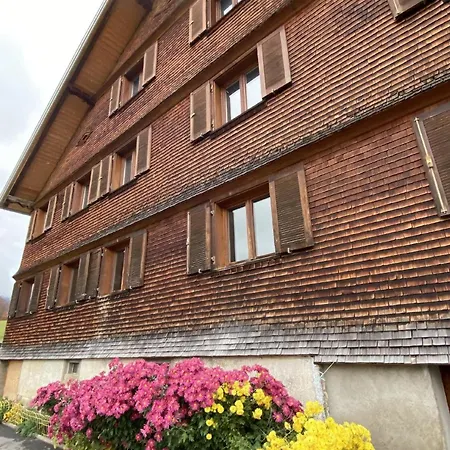 Liebevoll Sanierte In Einem Alten Bregenzerwaelderhaus Brittenberg